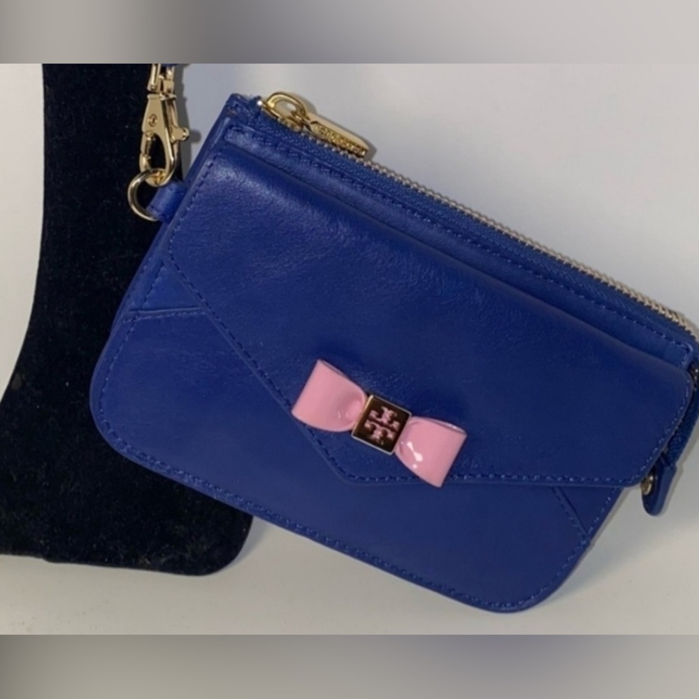 TORY BURCH ~ Blue Leather, Pink Bow with Goldtone T logo plaque ~ WRISTLET